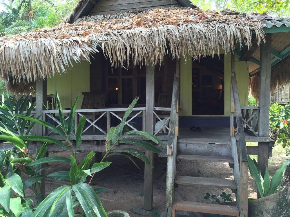 Bon Ton Antique Wooden Villas Pantai Cenang  Dış mekan fotoğraf