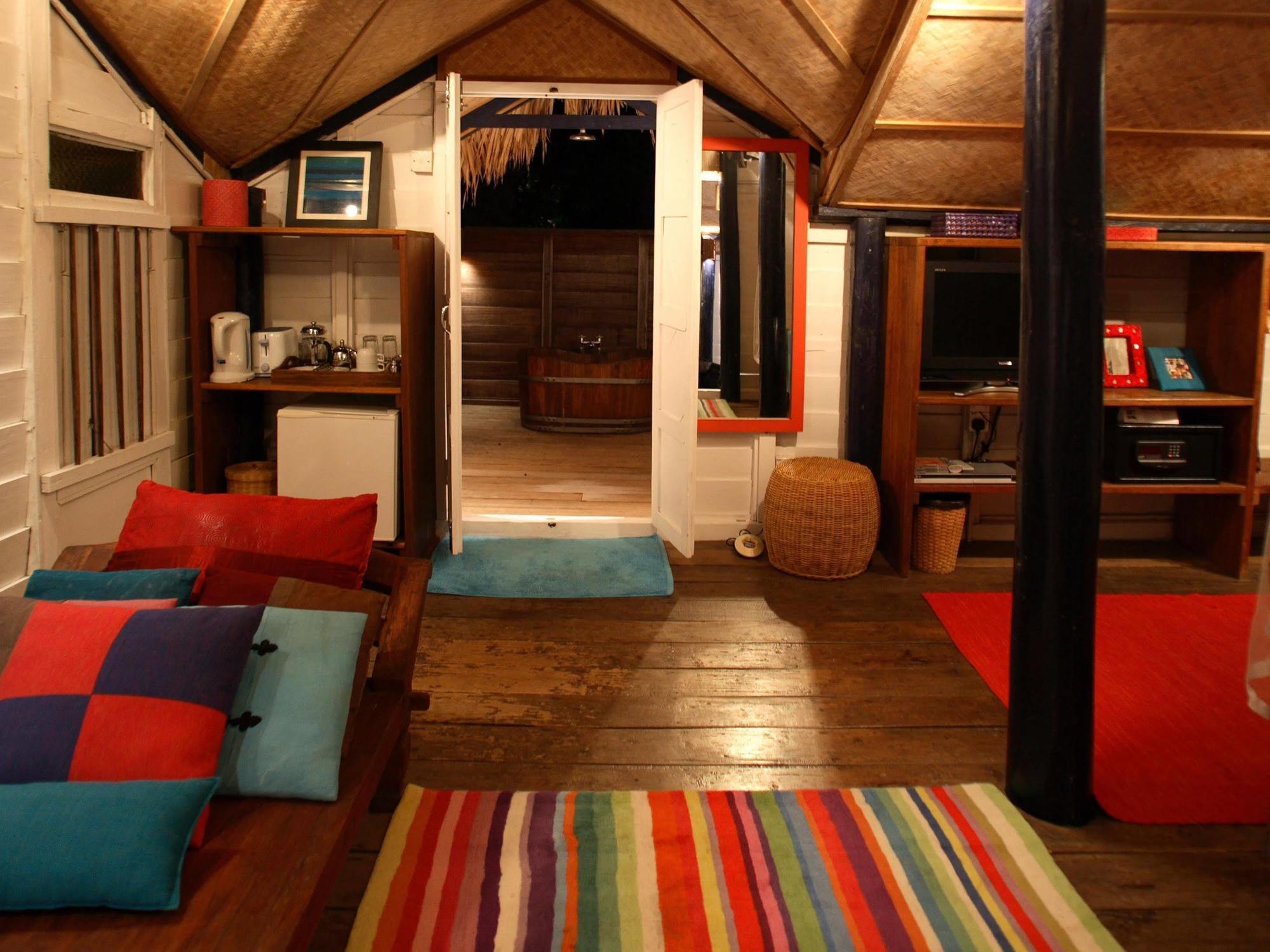 Bon Ton Antique Wooden Villas Pantai Cenang  Dış mekan fotoğraf
