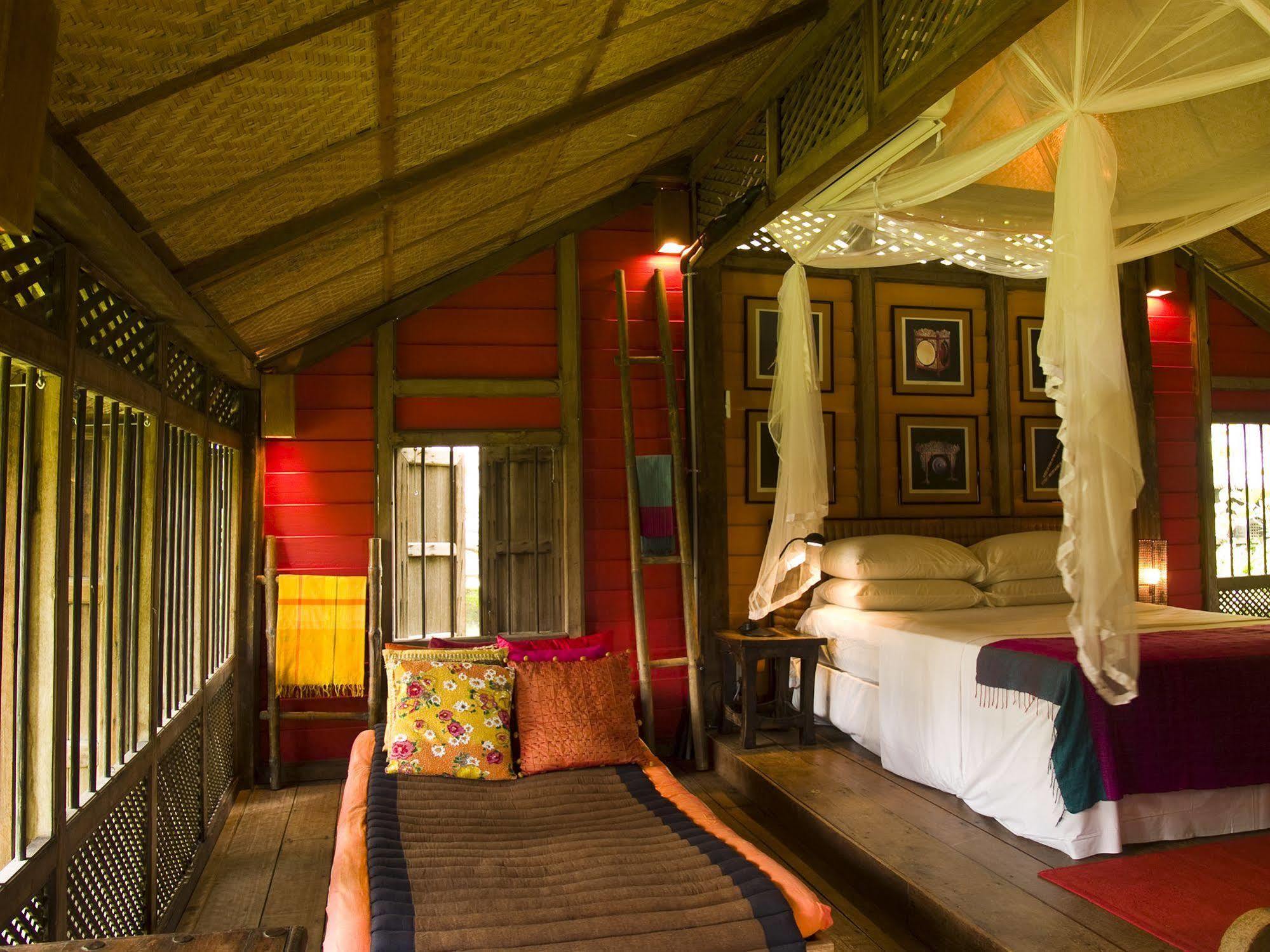 Bon Ton Antique Wooden Villas Pantai Cenang  Dış mekan fotoğraf